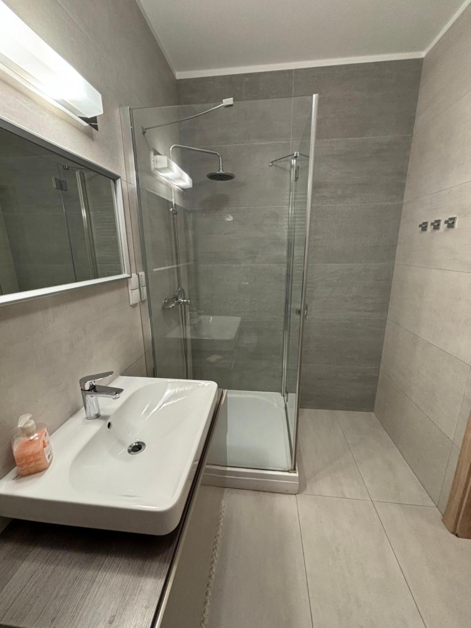 Grzybowska Residence Inter-Apartments Warsaw Luaran gambar